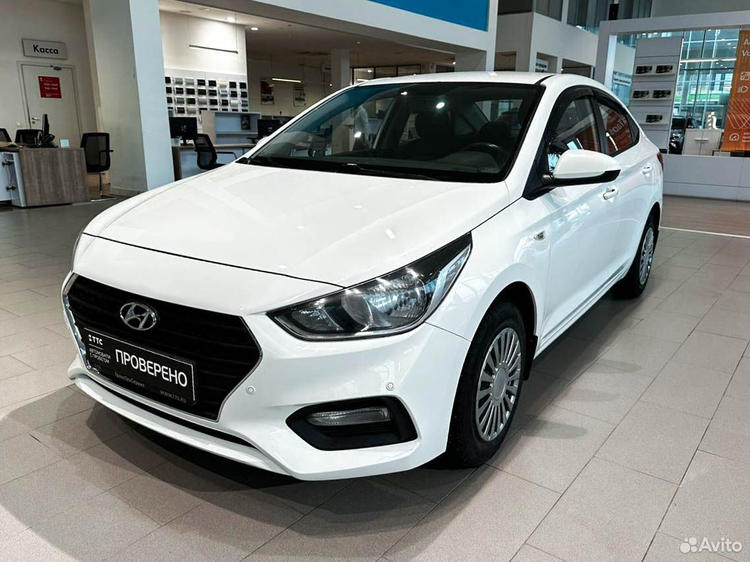 Белый новый хендай. Hyundai Solaris 2018 белый. Hyundai Solaris II 1.6 MT 123 Л.С. белый. Новый Hyundai Solaris белый. Хендай Солярис белый новый